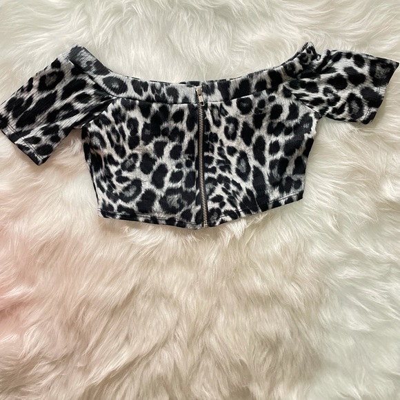 CODIGO BLACK GRAY LEOPARD PRINT TOP & LEGGINGS SET - Picture 5 of 10